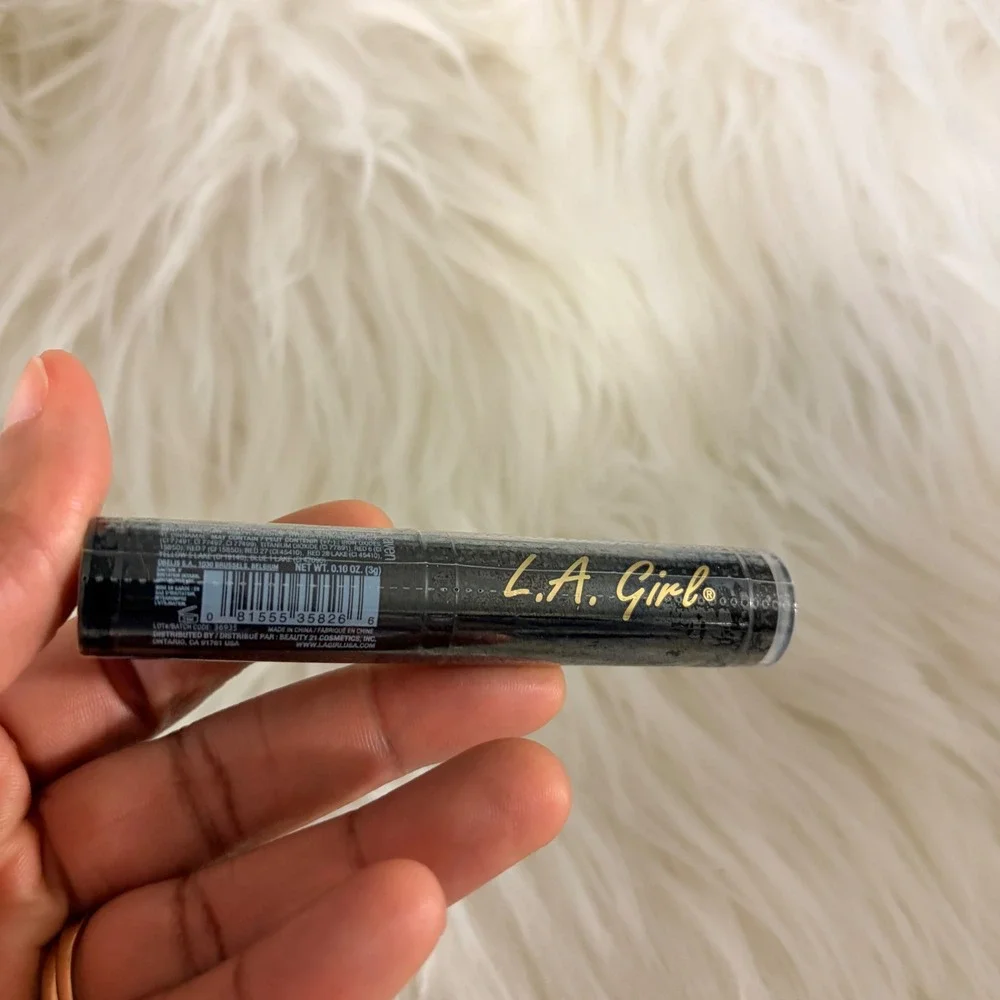L.A. Girl Matte Flat Velvet Lipstick Raven GLC826 Dark Grey Black New Sealed